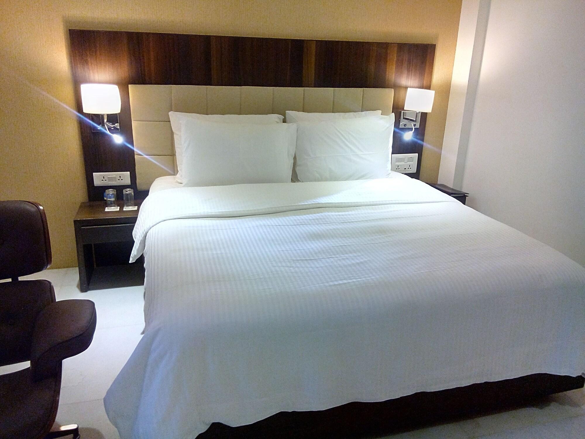 Regenta Central Harimangala Bharuch Экстерьер фото