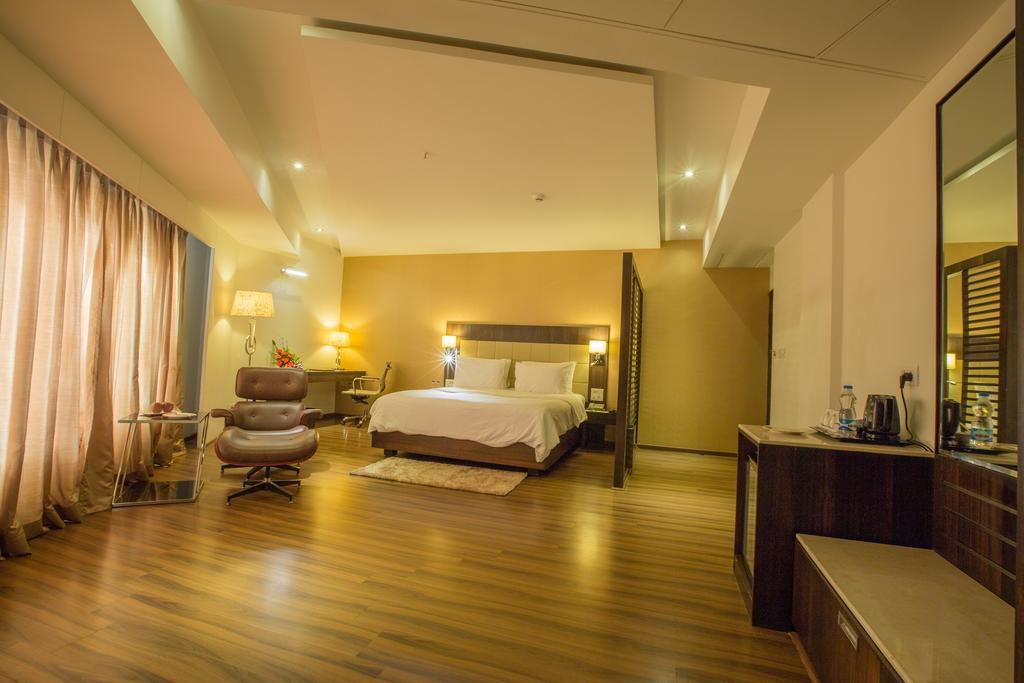 Regenta Central Harimangala Bharuch Экстерьер фото