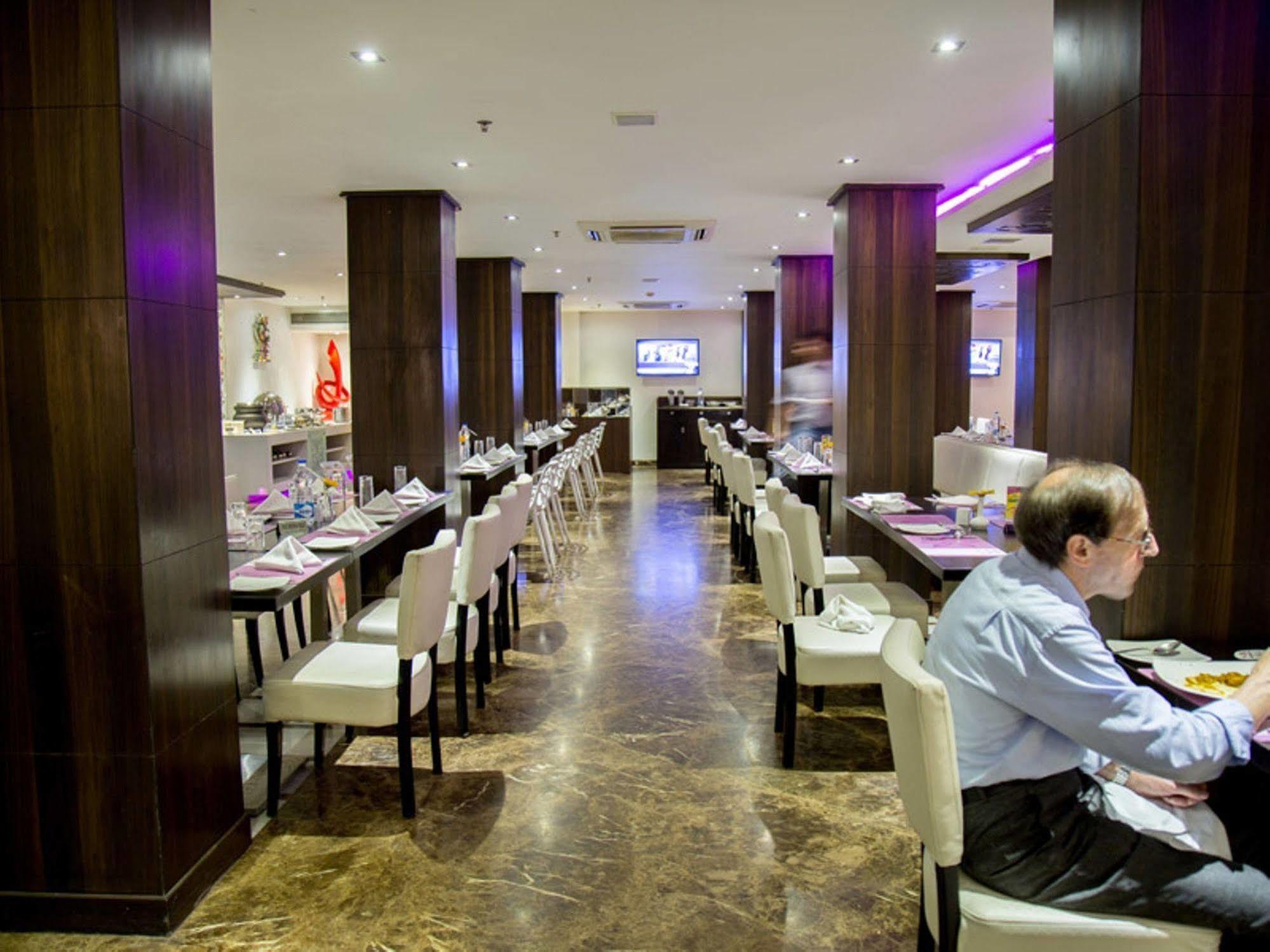 Regenta Central Harimangala Bharuch Экстерьер фото